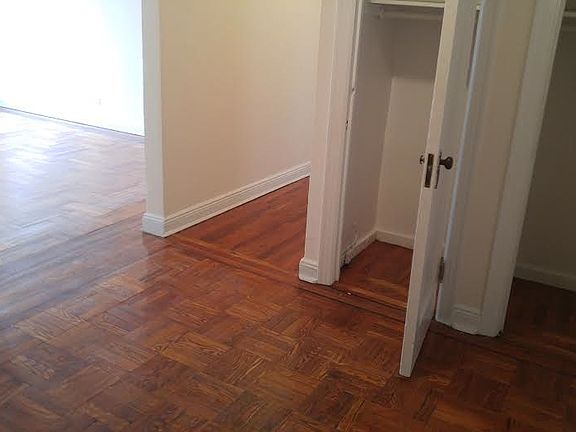 4th image of 417 40th St #2