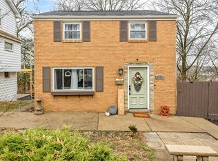 2226 Yale Dr, Pittsburgh, PA 15210