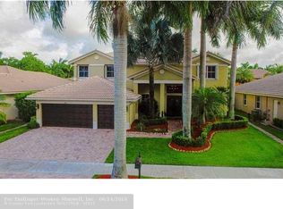 904 Stillwater Ct, Weston, FL 33327