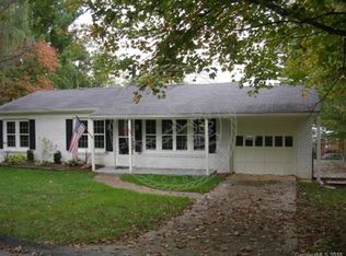 63 Springside Dr, Asheville, NC 28806