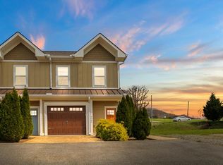606D Waterview Dr, Hiawassee, GA 30546