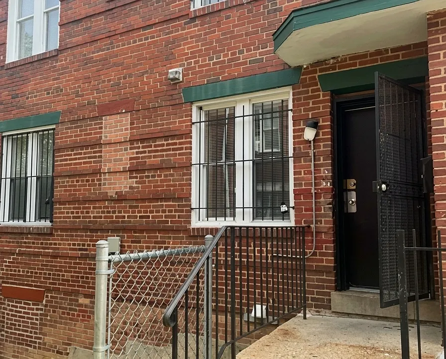 4642 Hillside Rd SE #2