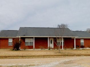 1004 Lee Ln, New Albany, MS 38652