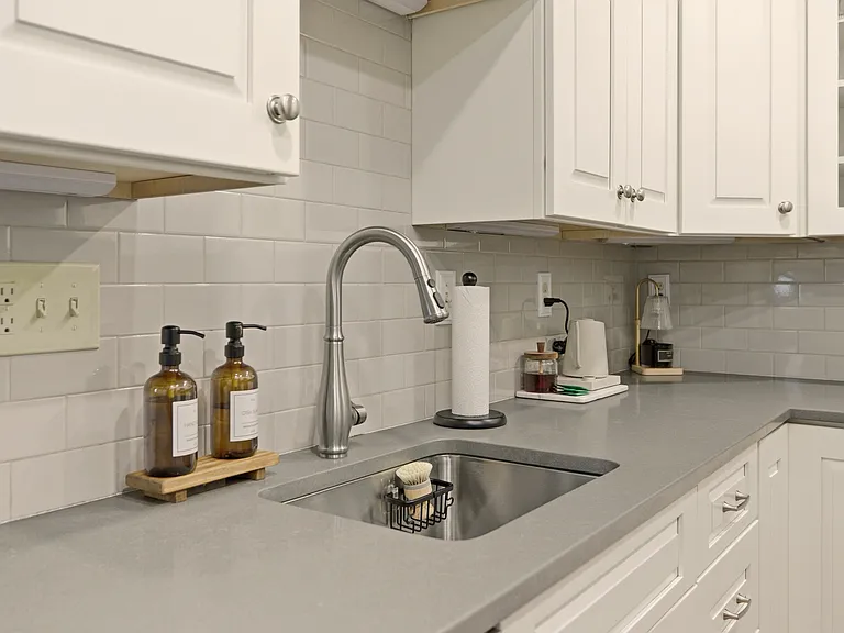 28 Kay St #3 — Photo 24