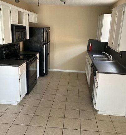 4th image of 303 Appaloosa Dr