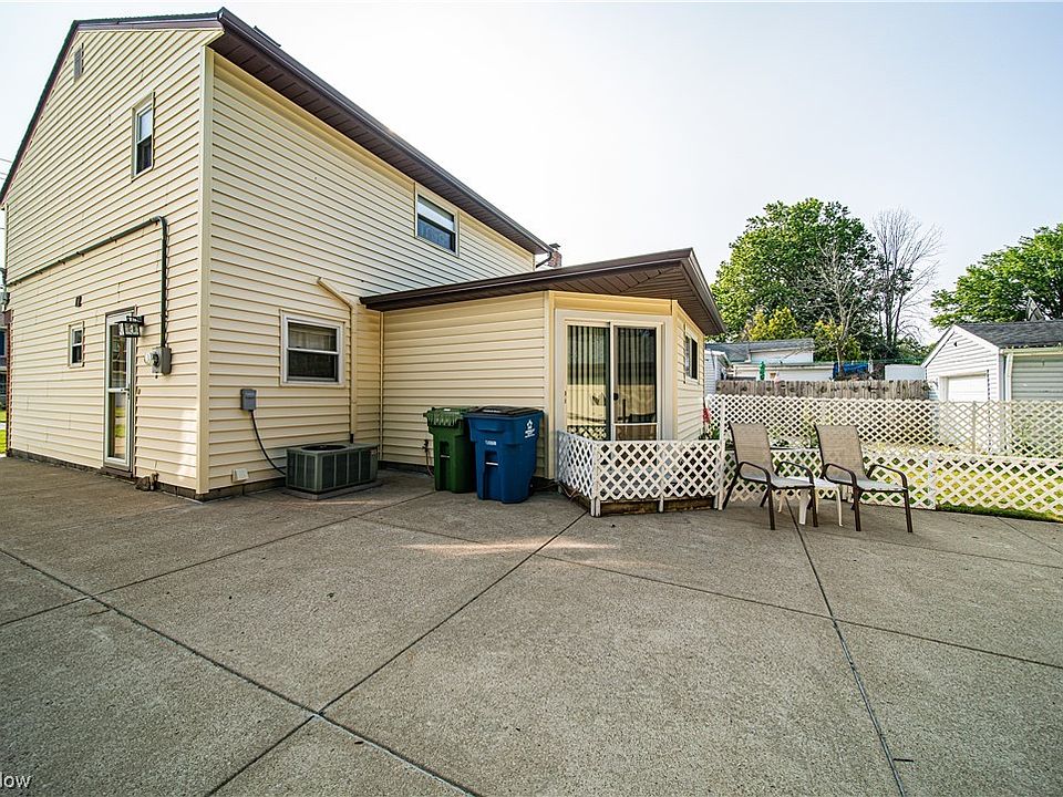 220 Traymore Blvd, Eastlake, OH 44095 Zillow