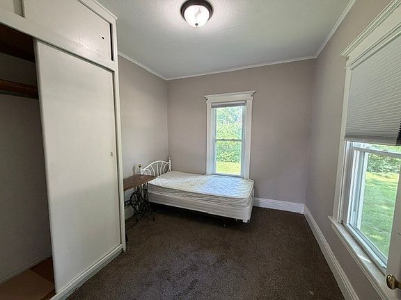 4th image of 322 Fitzgerald St