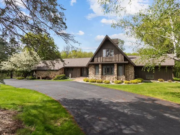 41 Meadowbrook Ct, Appleton, WI 54914