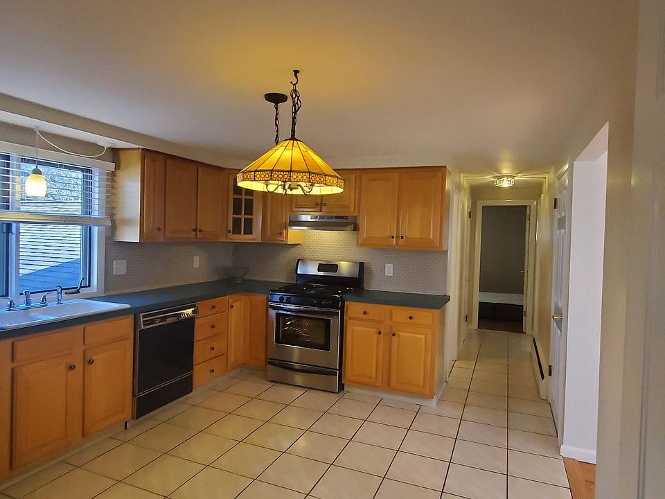 Eat In Kitchen