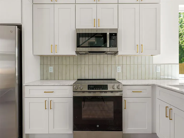 2609 Davis Ln #2 — Photo 7