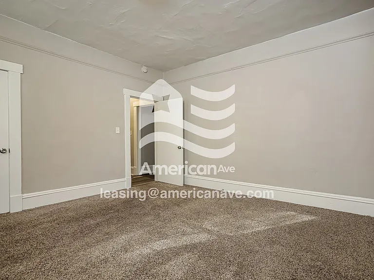 580902_012_wm_-_bedroom_13557286.jpg