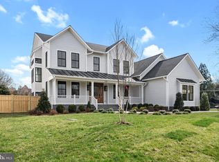 1118 Cedar Dale Ln, Alexandria, VA 22308