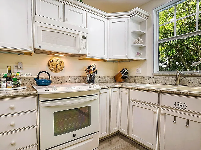 905 Mainsail Cir #905 — Photo 10