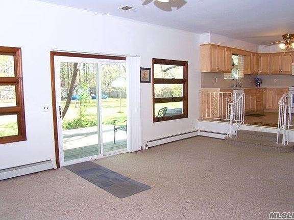 3rd image of 110 Dawn Dr