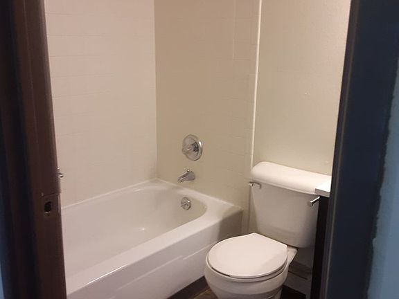 5th image of 3315 & 3325 S 10th St #3325-14
