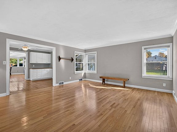 4th image of 2520 30th Avenue Ct