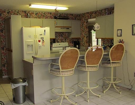 2nd image of 2475 Gulfbreeze Cir