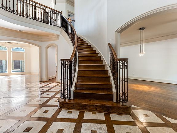 5th image of 6416 Dykes Way