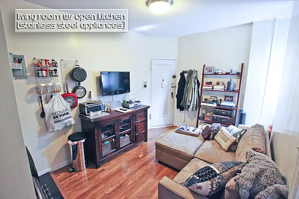 Rented by Jonis Realty | media 21