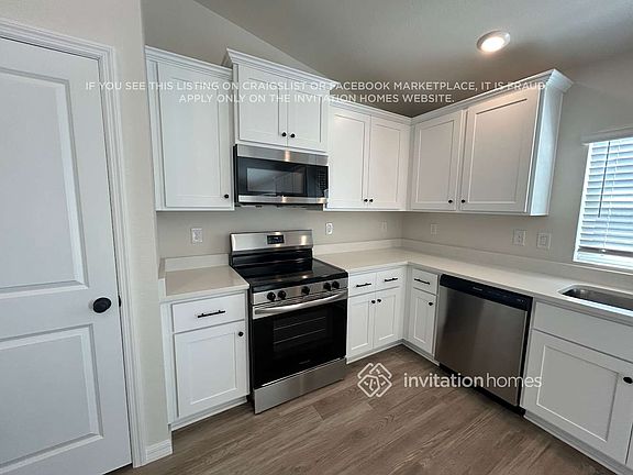 4th image of 214 NW 8th Ter