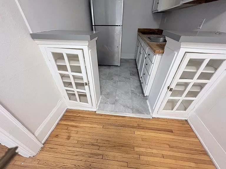 8th Street Apartments — Photo 18