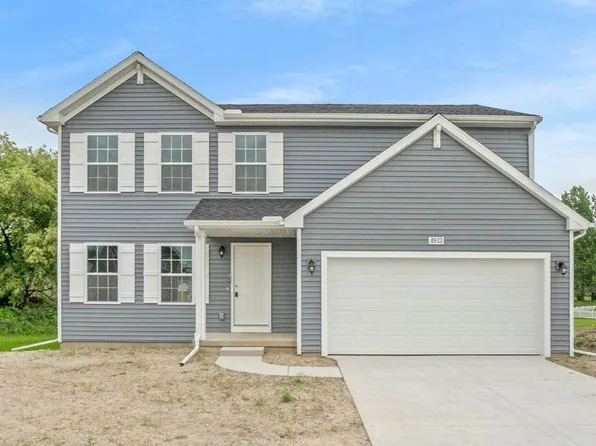 561 N Cygnet Lake Dr, Benton Harbor, MI 49022