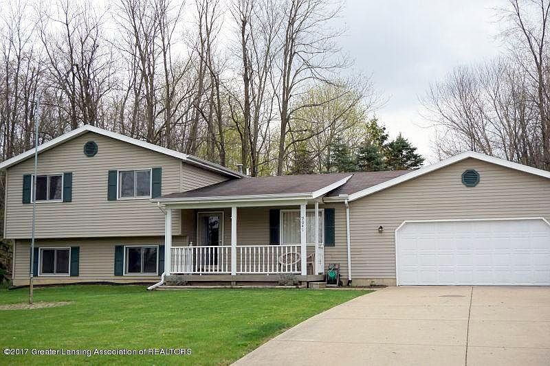 1st image of 9041 Highland Ct