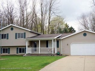 9041 Highland Ct, Laingsburg, MI 48848