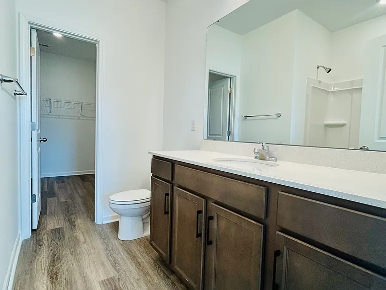 7121 Fisk Dr NE — Photo 27