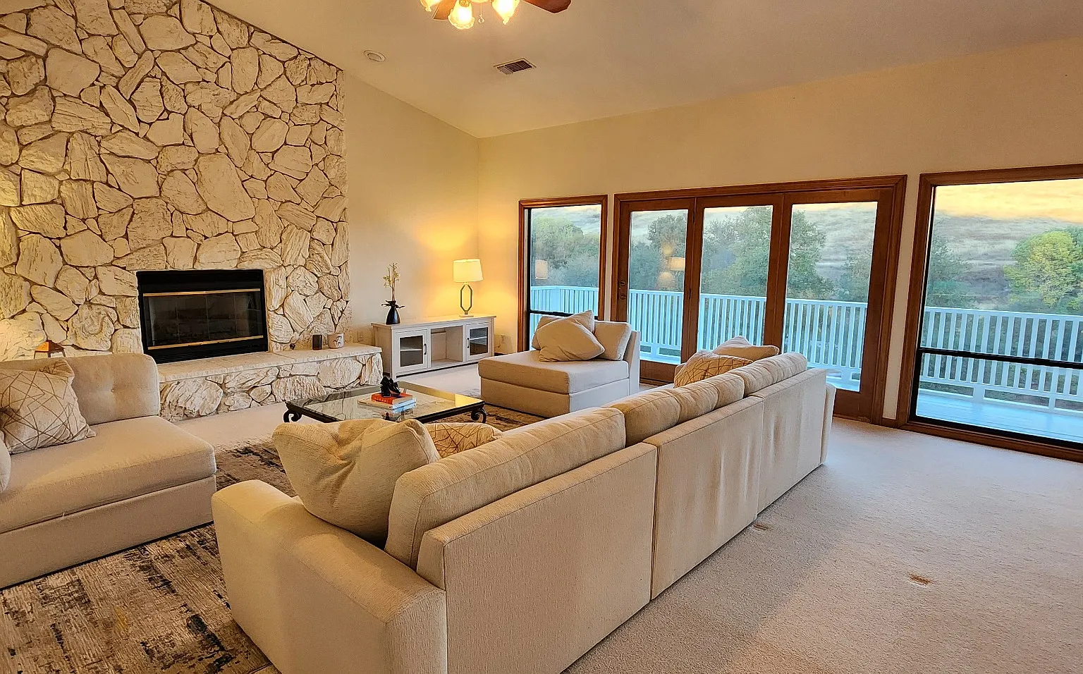 3 bed, 2008 sqft, $1,150 — Photo 1