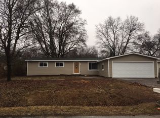 5701 Parkdale Dr, Shelby Township, MI 48317