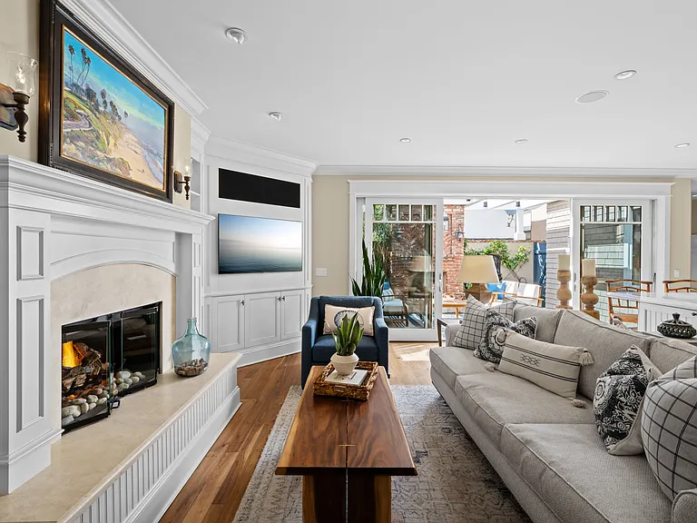 Beautiful and Light Family Room