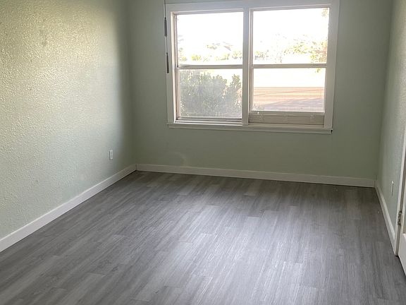 2nd image of 821 Golder Ave