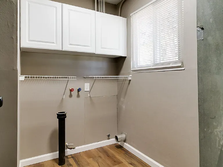 1215 Pamela Dr — Photo 12