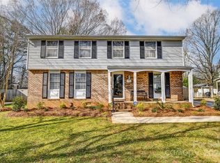 9806 Red Rock Rd, Charlotte, NC 28270
