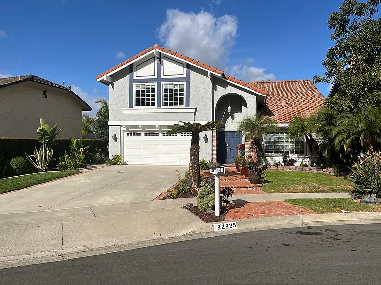 22225 Anthony Dr — Photo 4