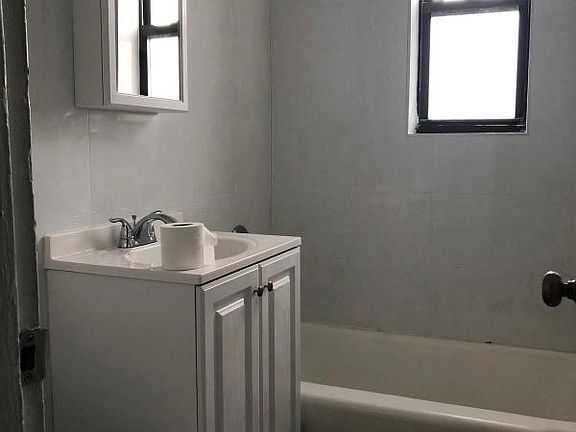 5th image of 2932 Beach Channel Dr APT 1P