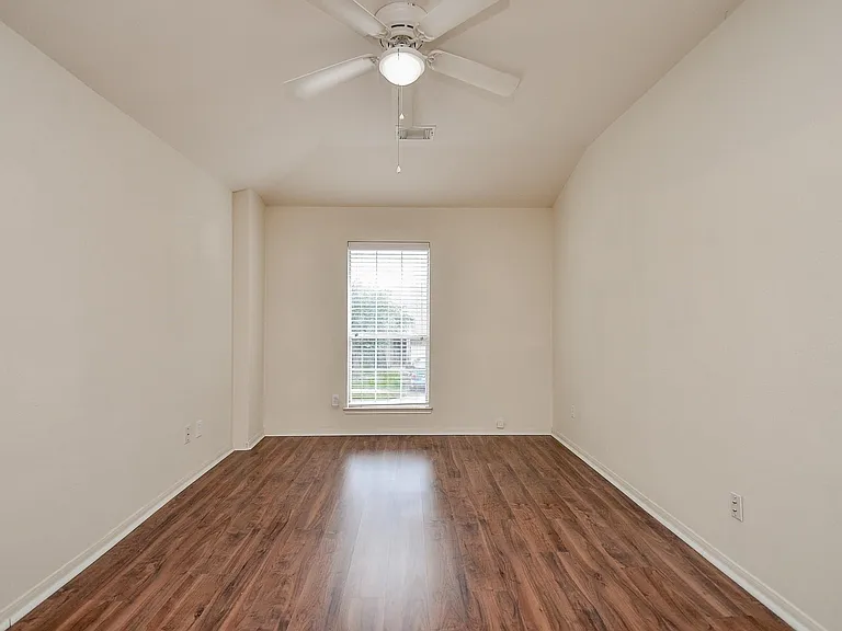 20903 Hamlet Ridge Ln — Photo 14