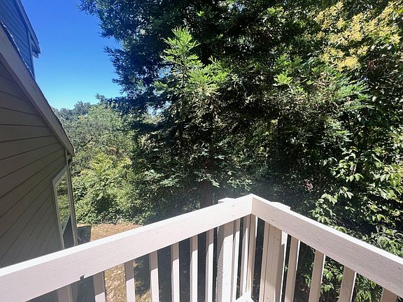 4th image of 236 Live Oak Cir