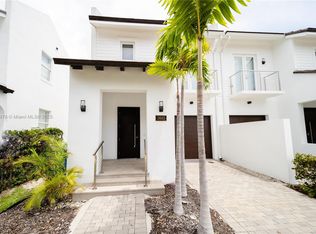 3665 SW 26th St, Miami, FL 33133