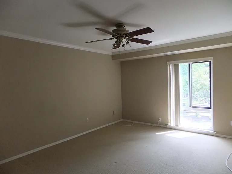 Oakwood Ter — Photo 7