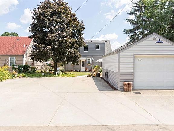 5th image of 213 N Ironwood Dr
