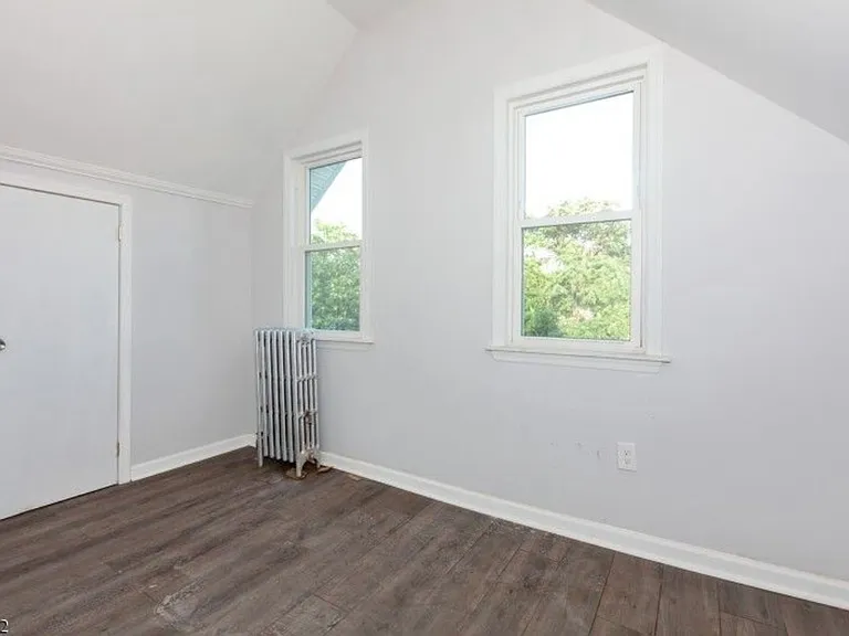 38 Tompkins St #2 — Photo 4