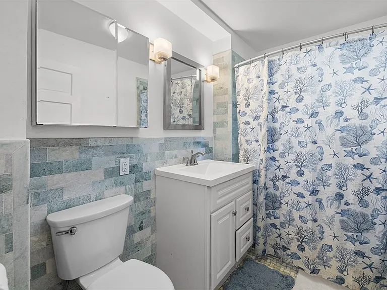 28 Edison Grn #B — Photo 10