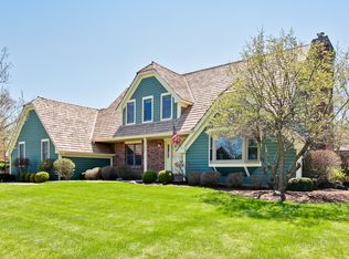 17897 W Pond Ridge Cir, Gurnee, IL 60031