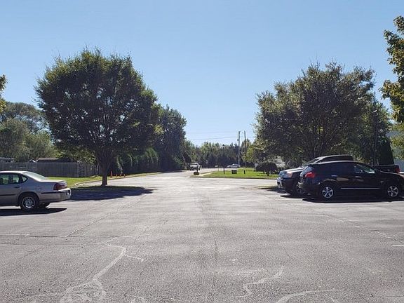 5th image of 147 Lexington Ct