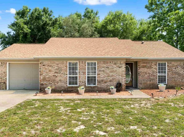 4701 Kitty Hawk Cir, Gulf Breeze, FL 32563