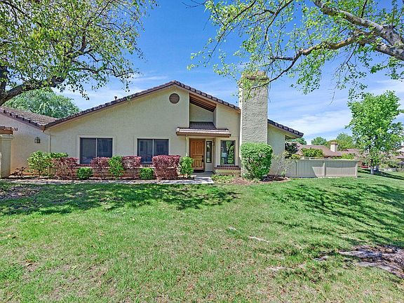 2nd image of 3328 Lake Albano Cir