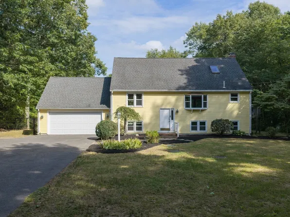 15 N Precinct St, Lakeville, MA 02347