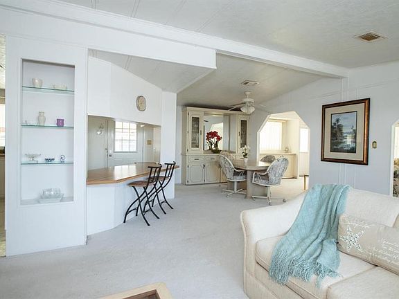 5th image of 1453 Barefoot Cir